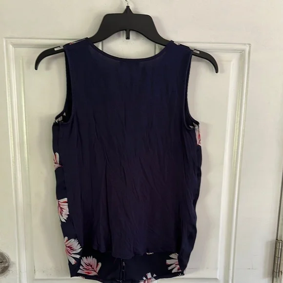 Express Navy and Pink Floral Top Sz XS - Picture 4 of 5